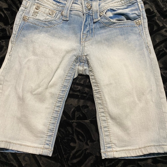 Girls Miss Me jean shorts - Picture 2 of 4